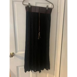 Onetheland Embroidered Pants with Brown Attached Belt